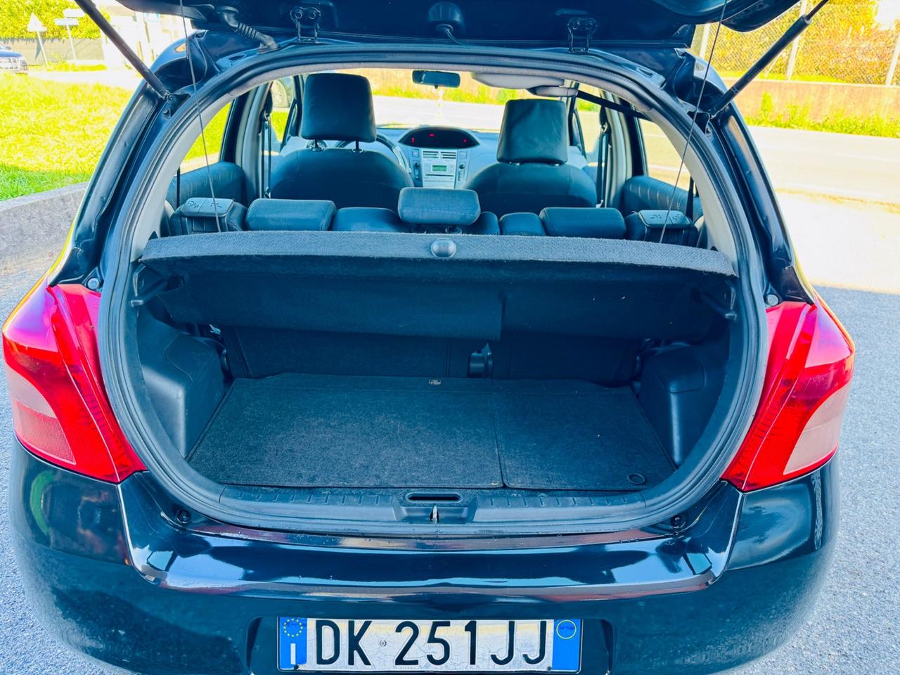 Toyota Yaris 1.3 5 porte Navi