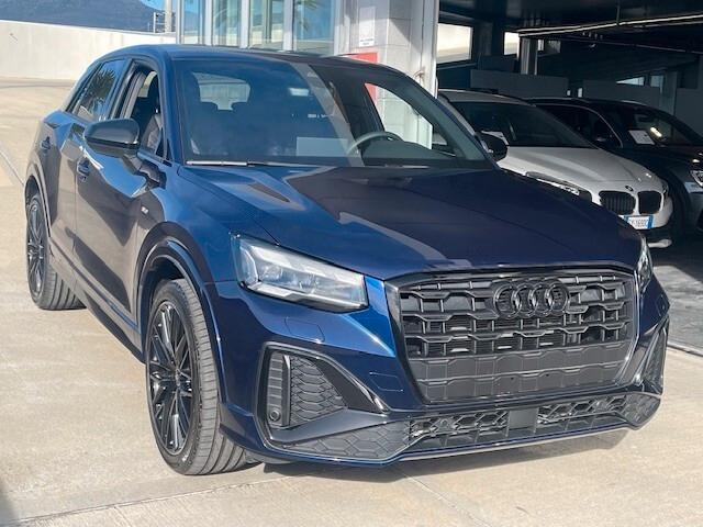 Audi Q2 35 TFSI S tronic Identity Black