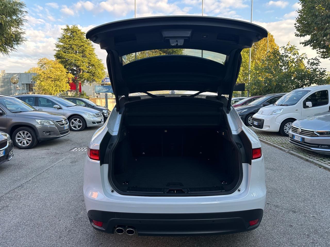 Jaguar F-Pace 2.0 D 180 CV AWD Portfolio