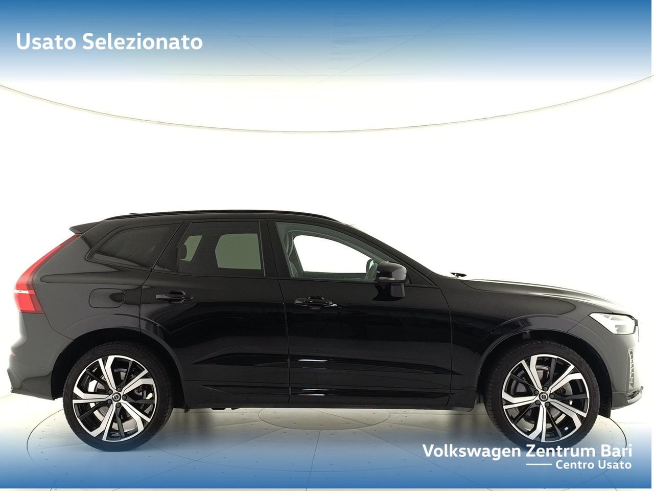 Volvo XC60 2.0 b4 plus dark awd auto