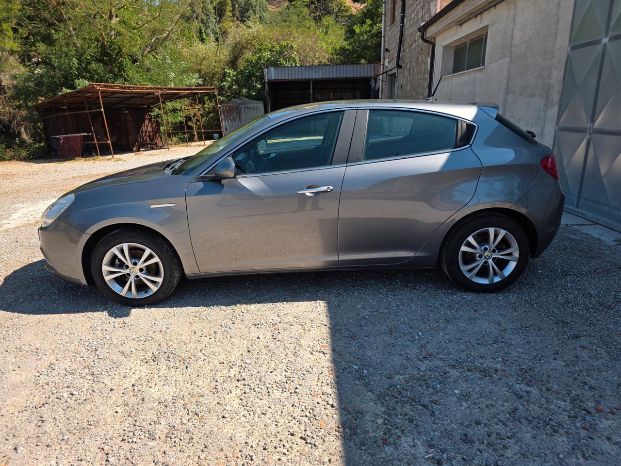 Alfa Romeo Giulietta 1.6 JTDm-2 105 CV Distinctive