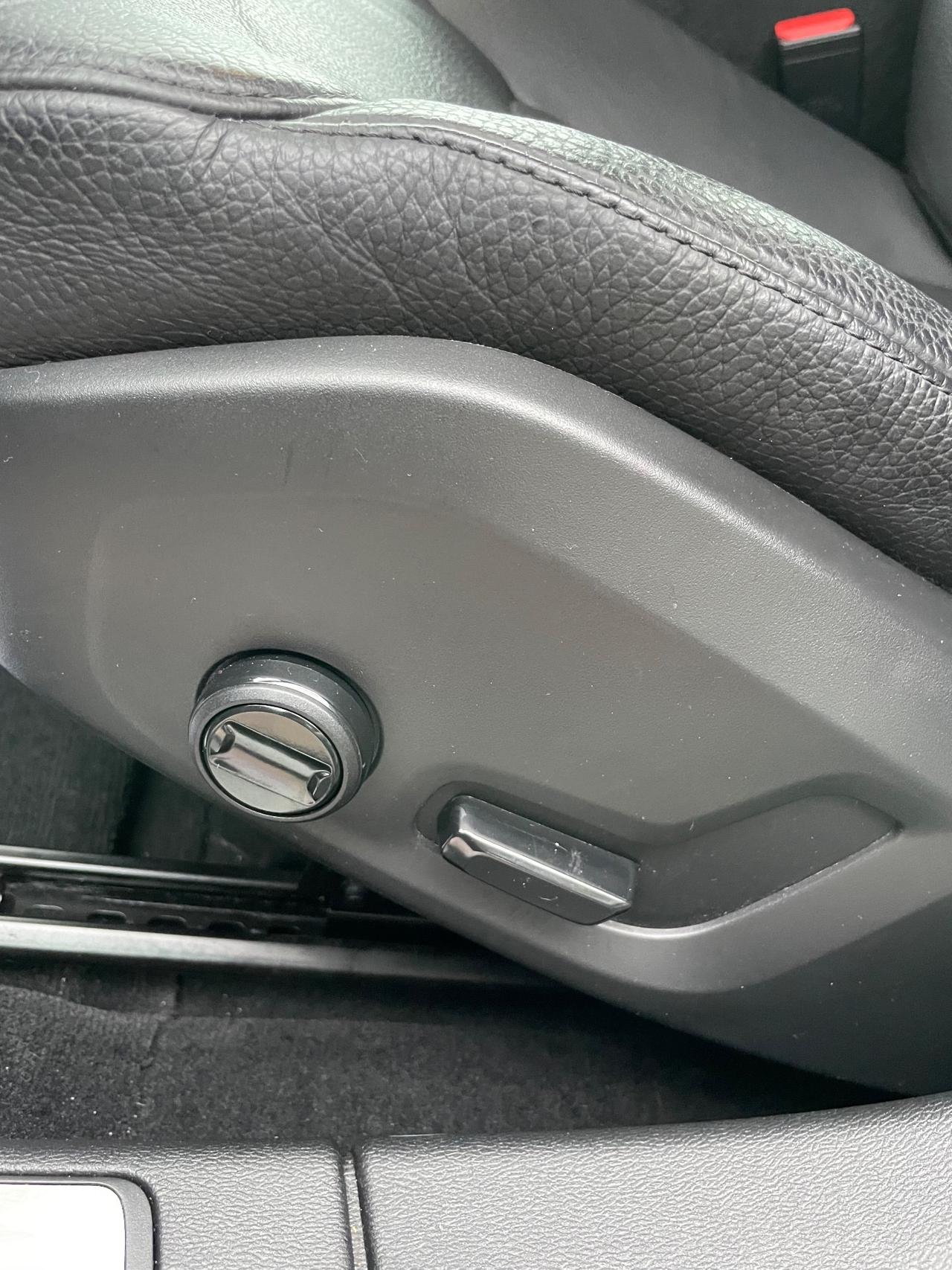 Volvo V60 Cross Country B4 (d) AWD Geartronic Business Pro Line