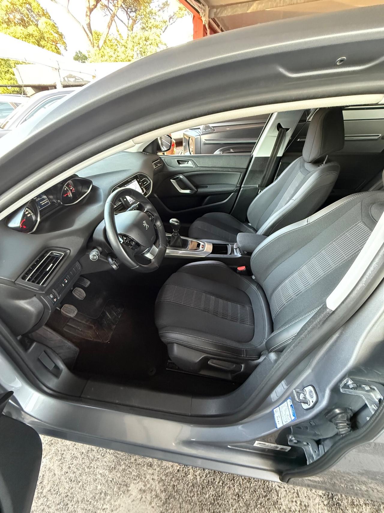 308 1.2 benzina 130- Allure-Iva esp-unipro-rate-garanzia-