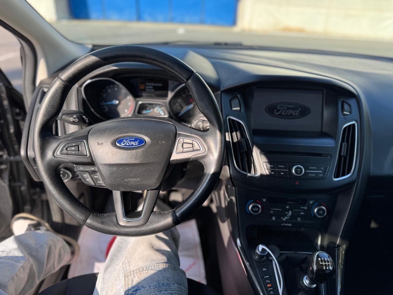 FORD FOCUS 1.0 BENZINA 125CV PERMUTABILE