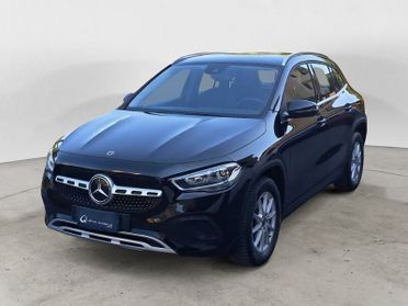 Mercedes-Benz GLA 200d AUTO/RETROCAM.