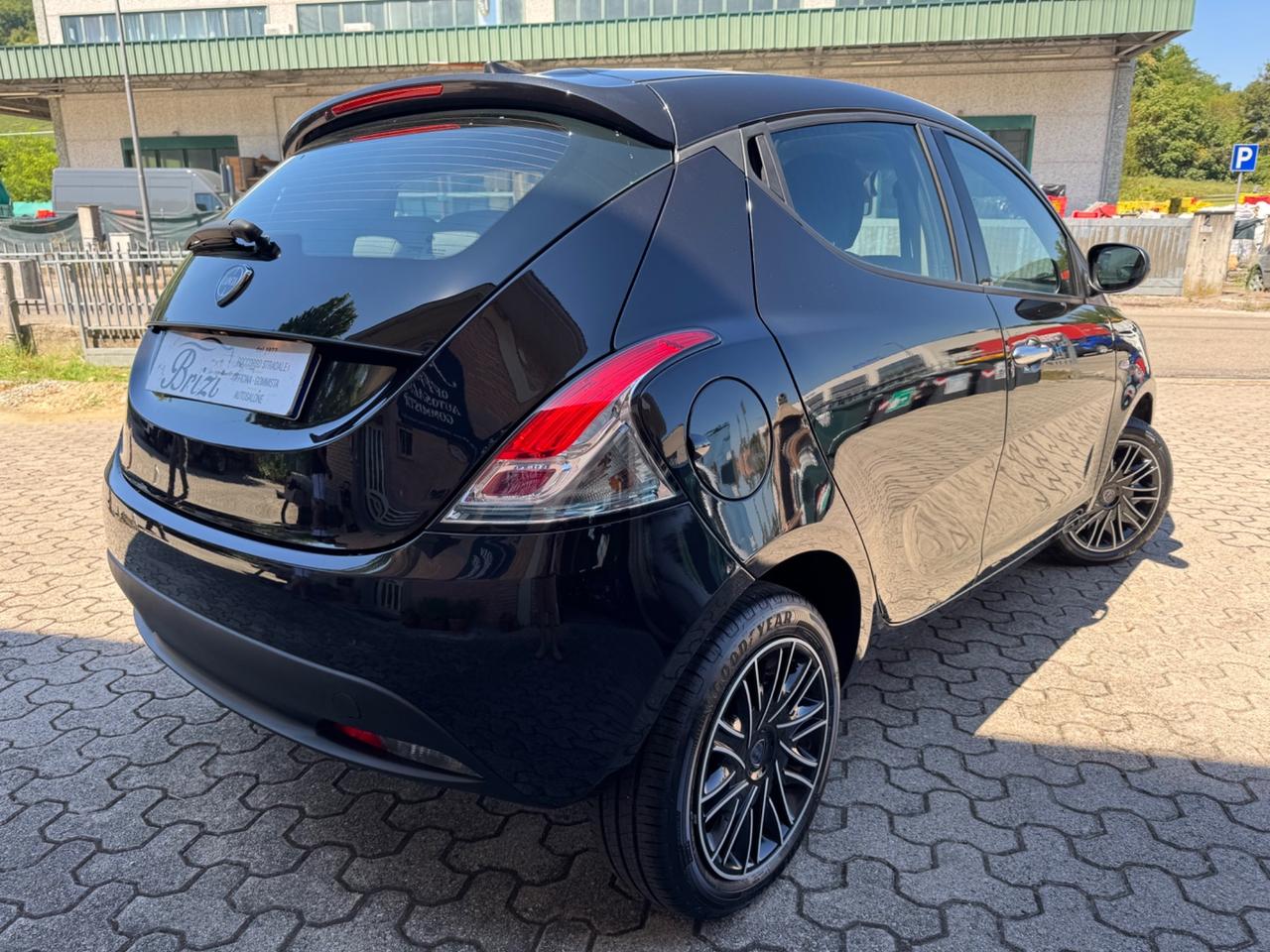 Lancia Ypsilon 1.0 FireFly 5 porte S&S Hybrid