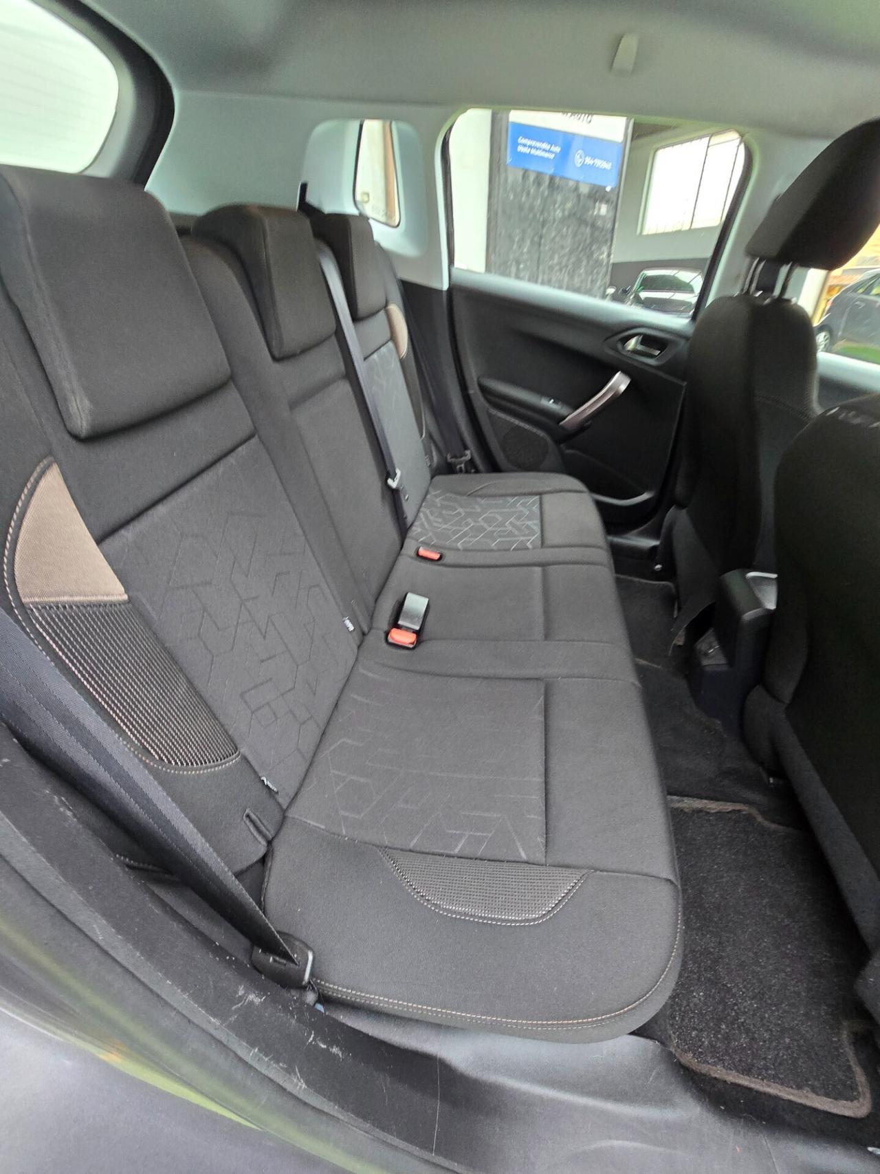 Peugeot 2008 1.4 HDi 68CV 170000km-2014