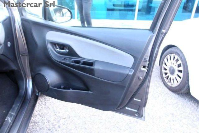 TOYOTA Yaris Yaris III 5p 1.5h Business (Finanziabile)-GB479GZ
