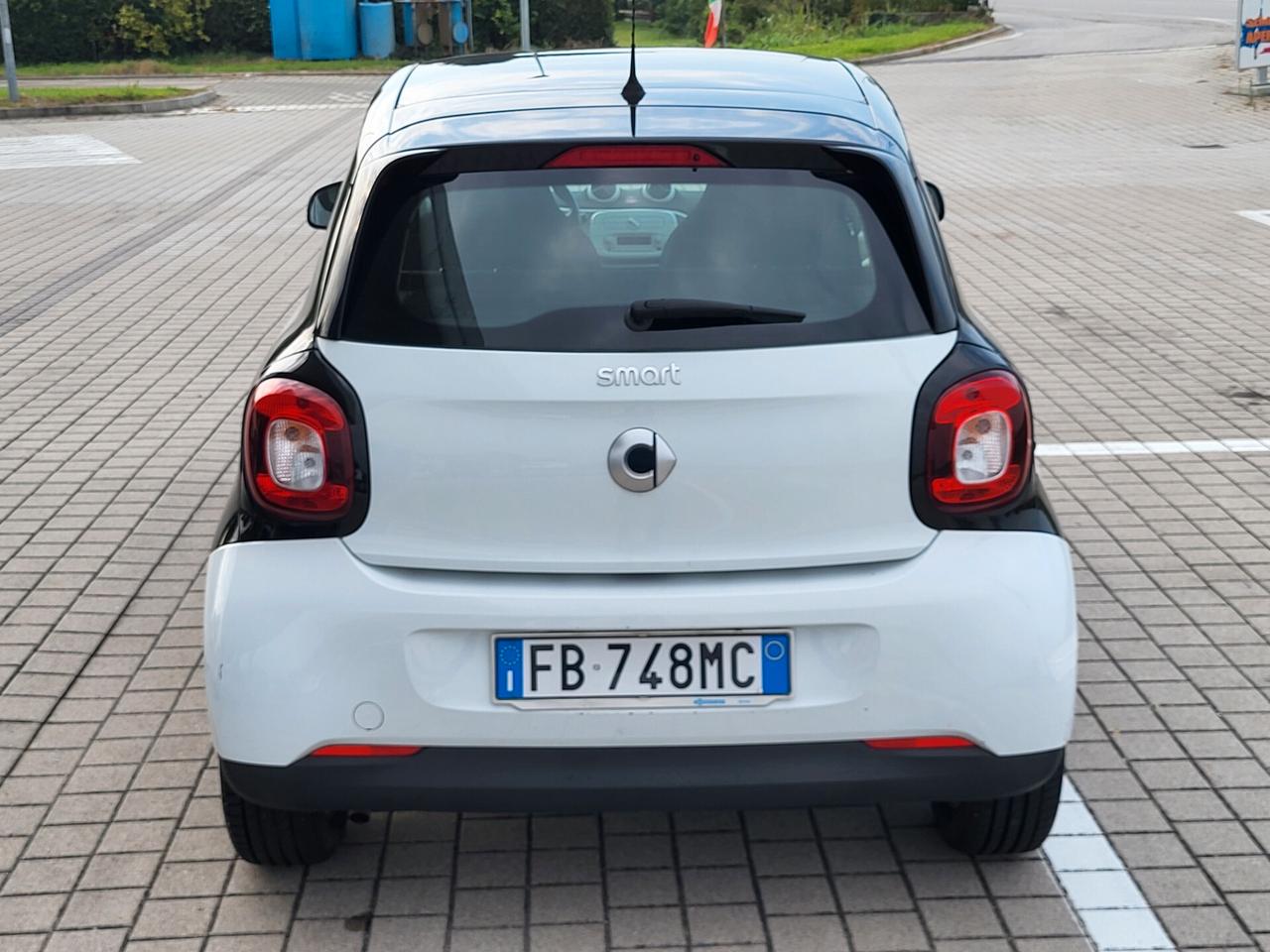 Smart ForFour 70 1.0 Prime