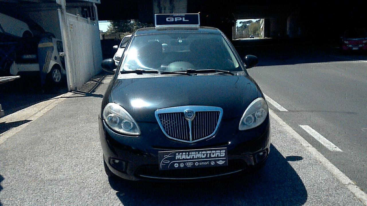 LANCIA YPSILON 2 SERIE - 1.2 69 CV ARGENTO - BENZINA/GPL