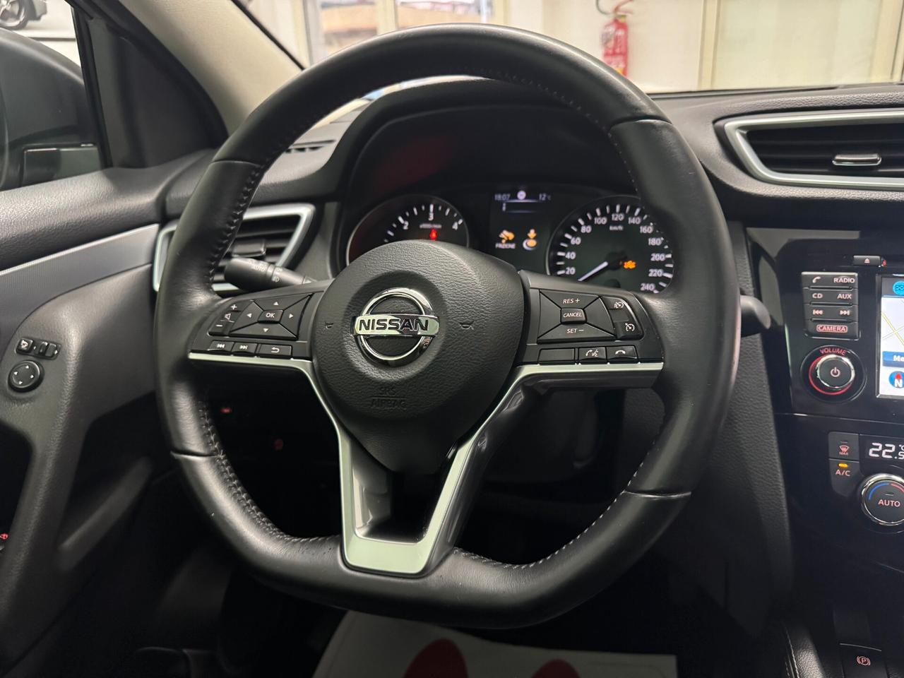 Nissan Qashqai N-Connecta / 1.5 dCi 115cv / TETTO / NAVI / GANCIO TRAINO