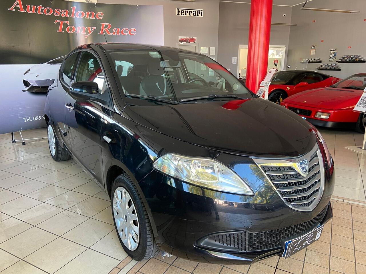 Lancia Ypsilon 1.2 69 CV 5 porte S&S Platinum