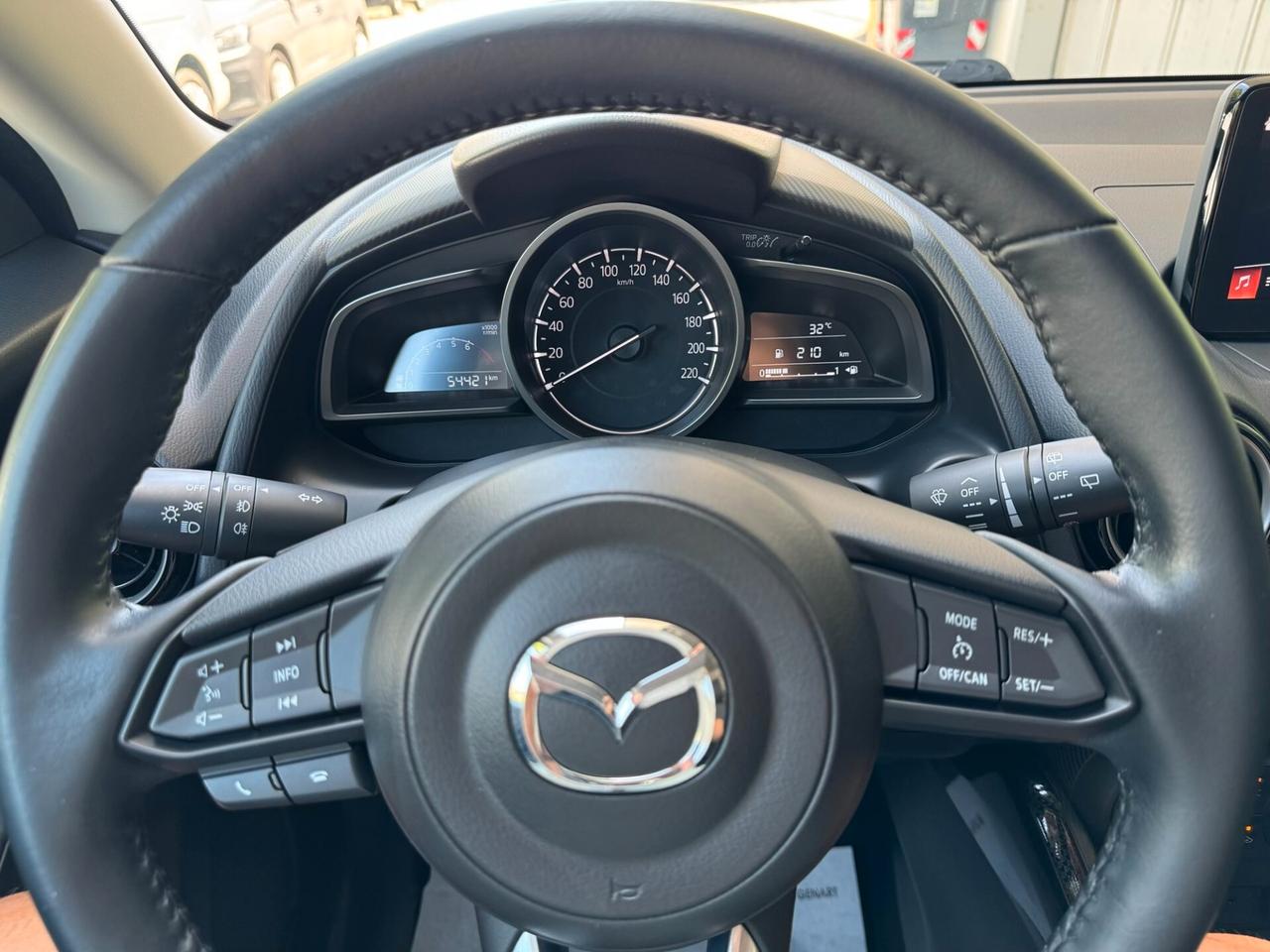 Mazda 2 1.5 Evolve Comfort Pack UNIPROPR GARAN24ME