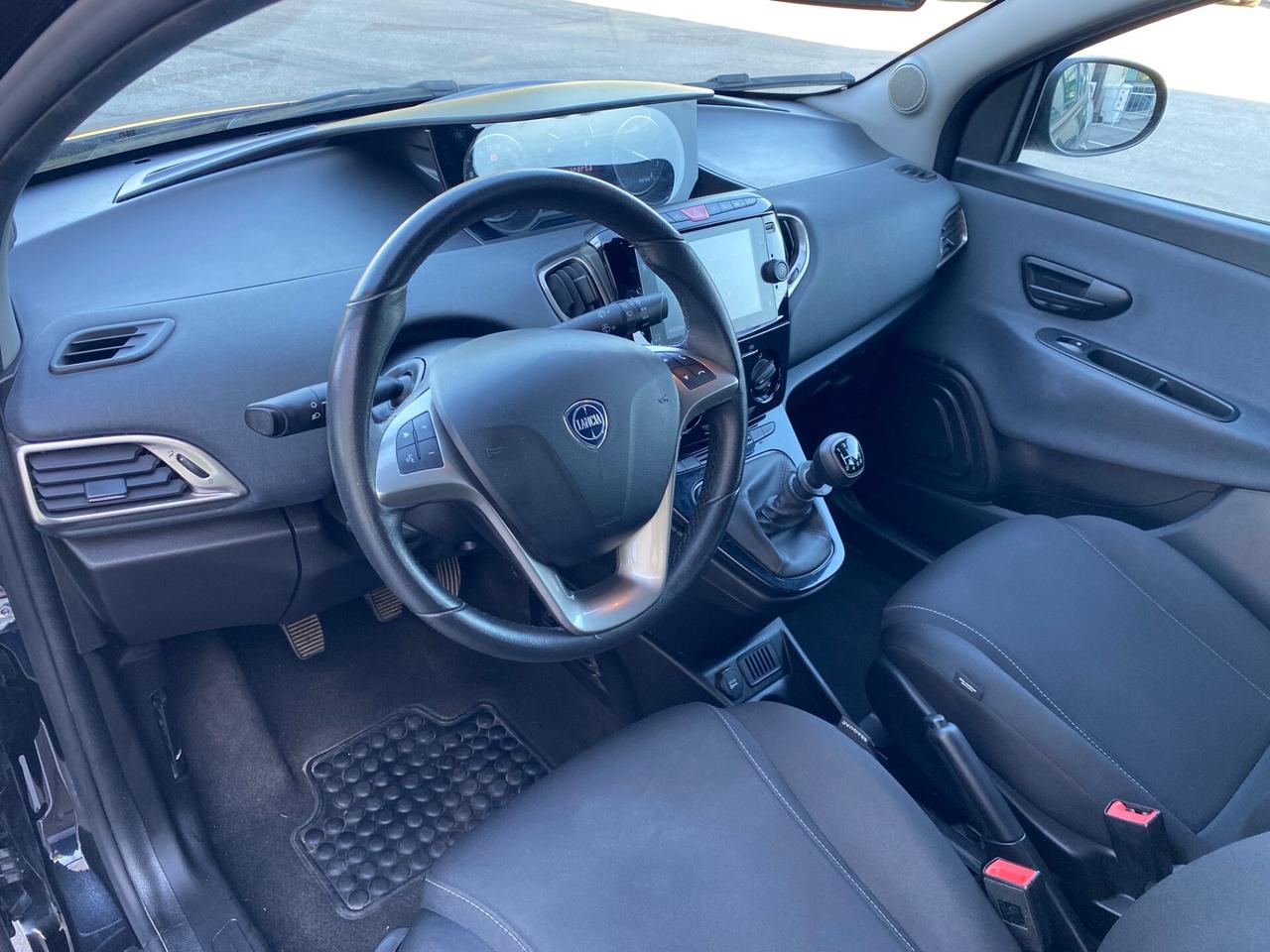Lancia Ypsilon 1.0 69 Cv 5 porte S&S Hybrid Gold Plus
