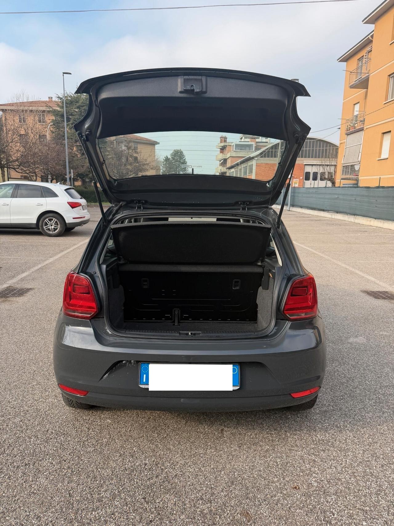 Volkswagen Polo 1.0 - NEOPATENTATI - 12 MESI DI GARANZIA -