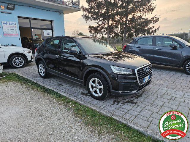 AUDI Q2 30 TDI Business