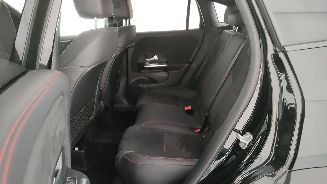 Mercedes-Benz GLA 180 d Premium auto