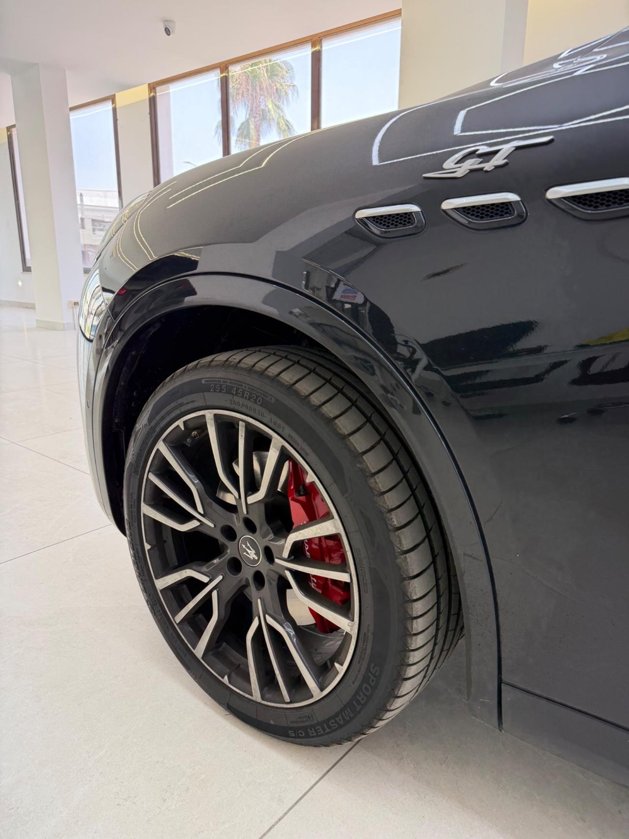 Maserati Grecale MHEV 300 CV AWD GT