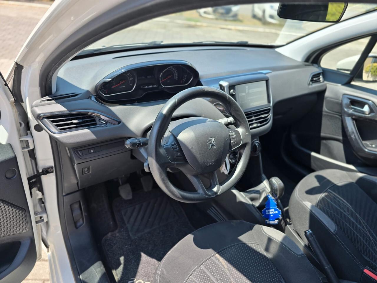 Peugeot 208 1.2 VTi 82 CV 5 porte Allure