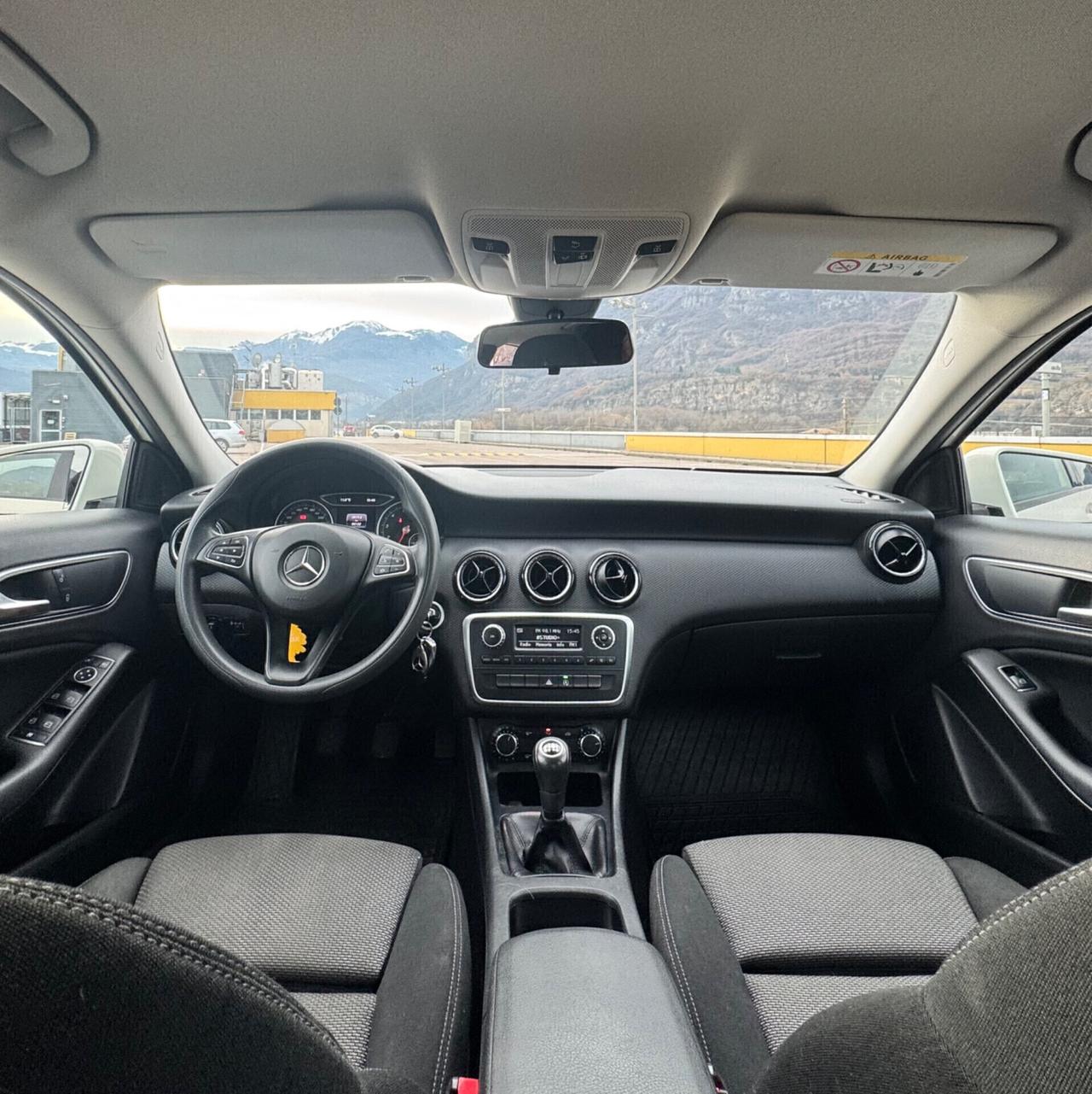 Mercedes-benz A 180 Premium SOLO 84.000km