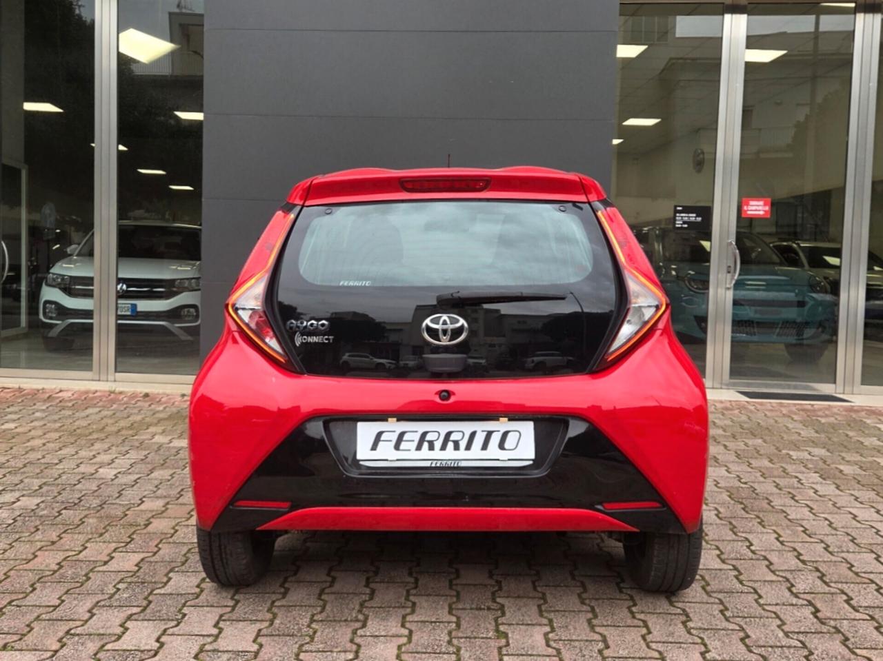 Toyota Aygo Connect 1.0 VVT-i 72 CV 5 porte X-Cool