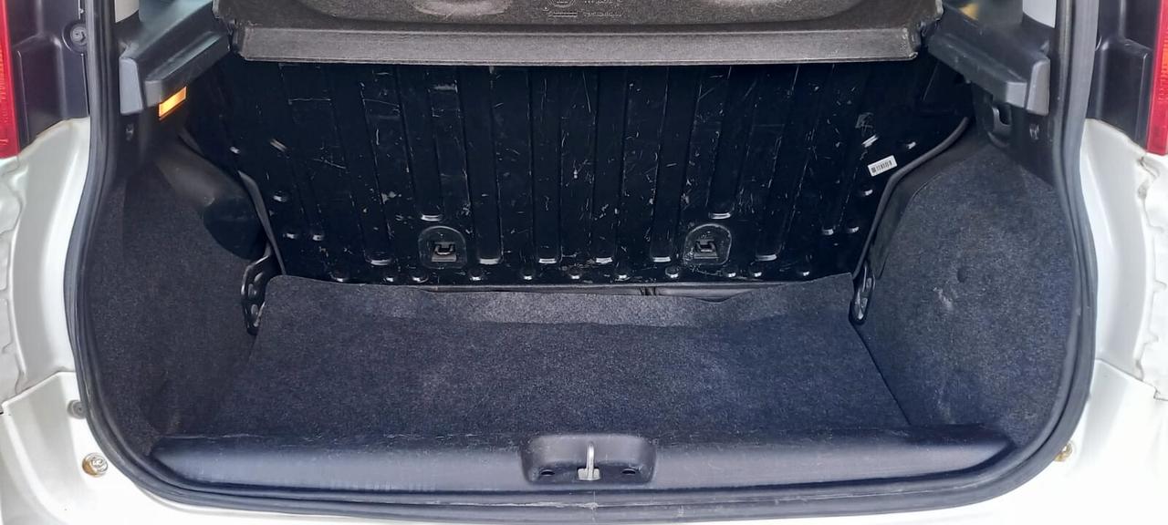 Fiat Panda cc. 1.300 MJT Turbodiesel 4X4 Trazione Integrale 5 Porte 5 Posti Euro 6B Utilizzabile anche per i Neopatentati.