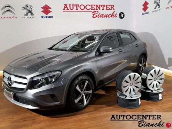 Mercedes-Benz GLA 180 d Automatic Premium