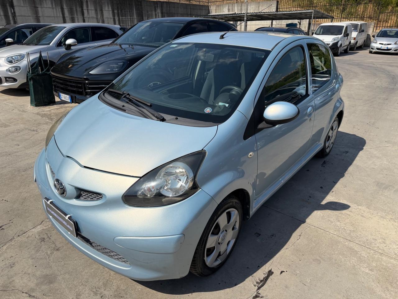TOYOTA AYGO 1.0 5PORTE / CLIMA / 128.000KM