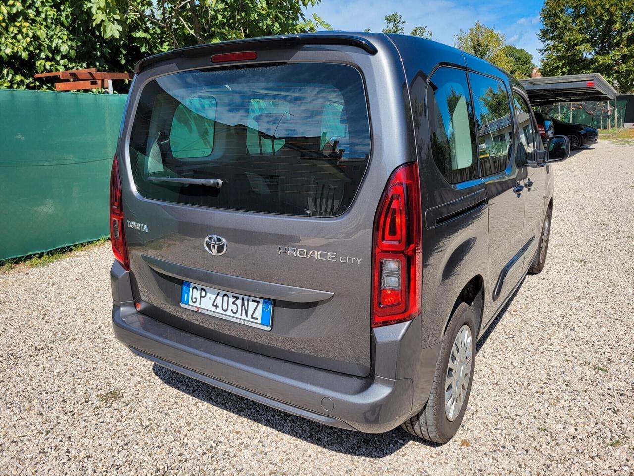 Toyota Proace City Verso NOLEGGIO 1.2cc 110cv 7 posti