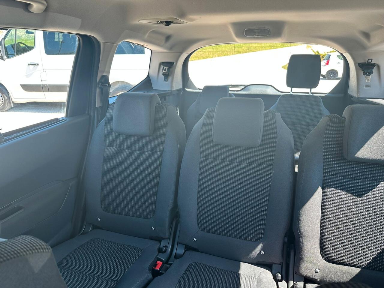 Peugeot 5008 BlueHDi 120 S&S Business