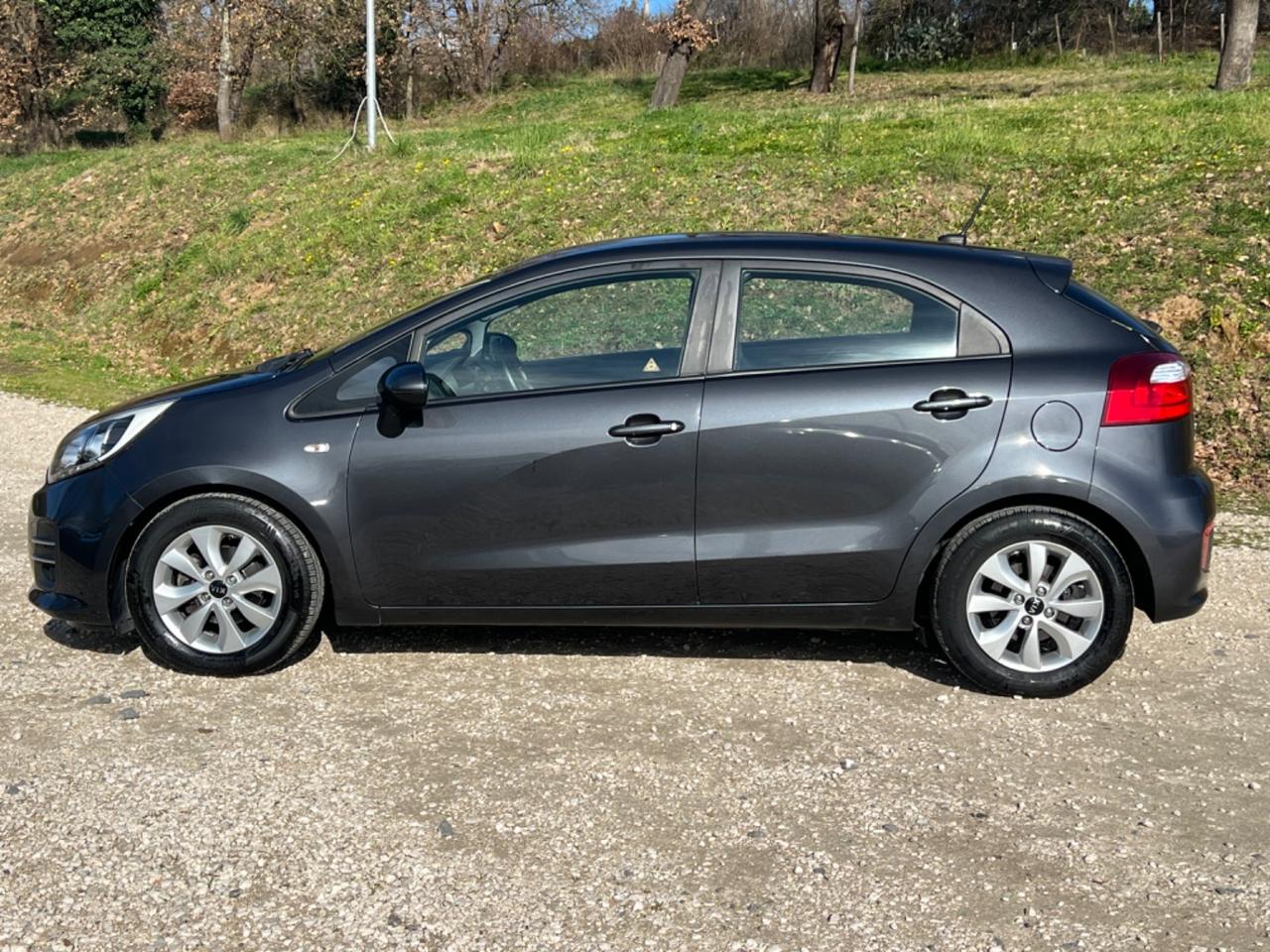 Kia Rio 1.2 GPL Collection FULL OPTIONAL PERMUTE RATE GARANZIA NEOPATENTATI