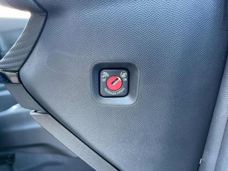 Peugeot 2008 1.2 puretech Active s&s 100cv - KM0