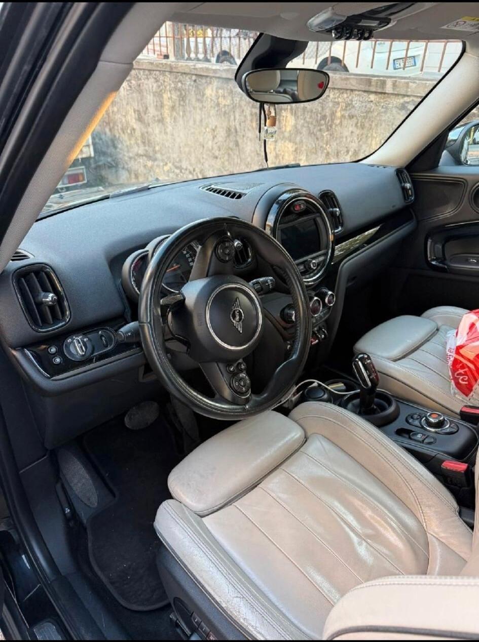 Mini Cooper Countryman 1.5 One D Hype - pelle - tetto - automatica - navi