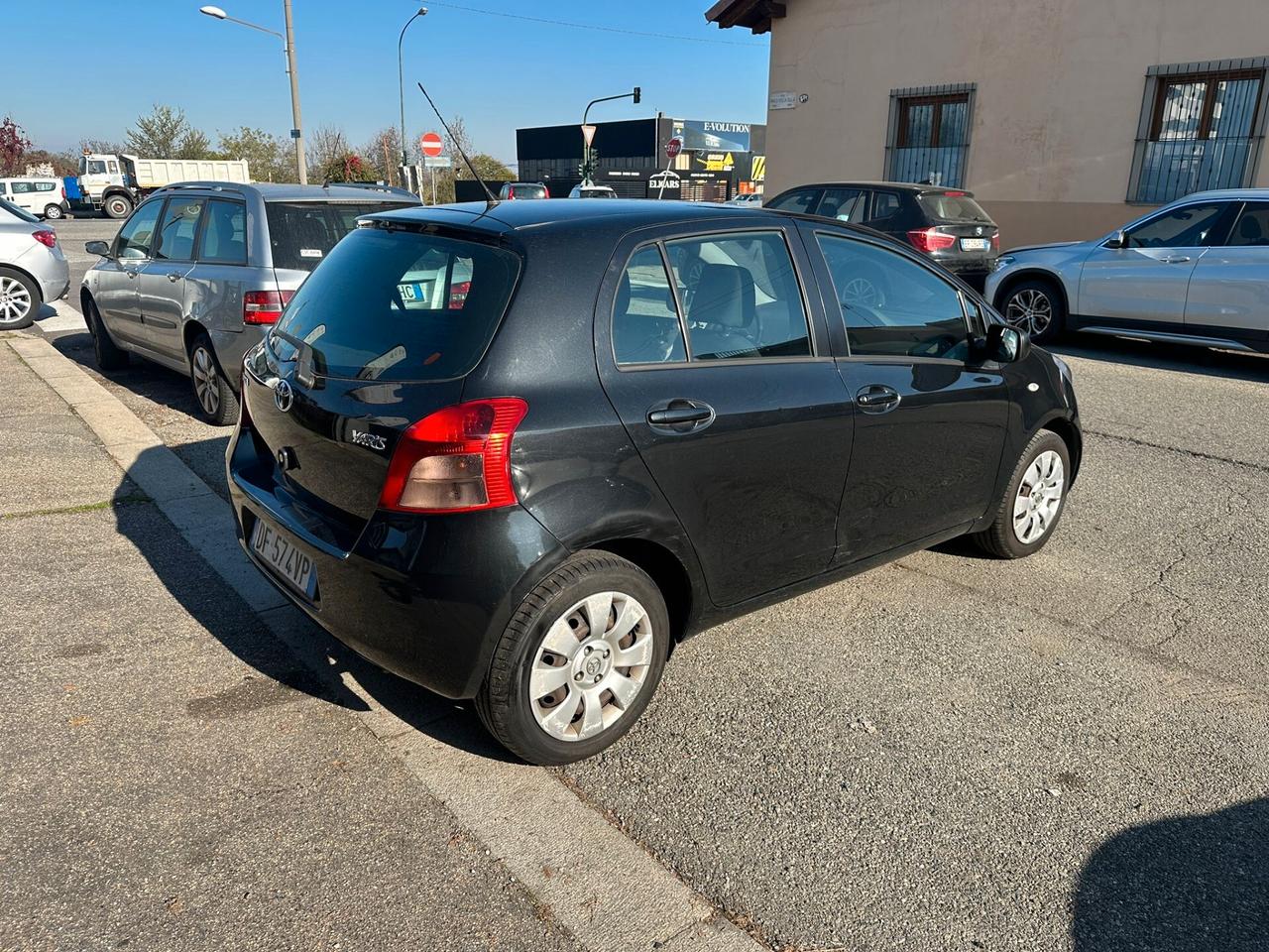 Toyota Yaris 1.0 5 porte Sol