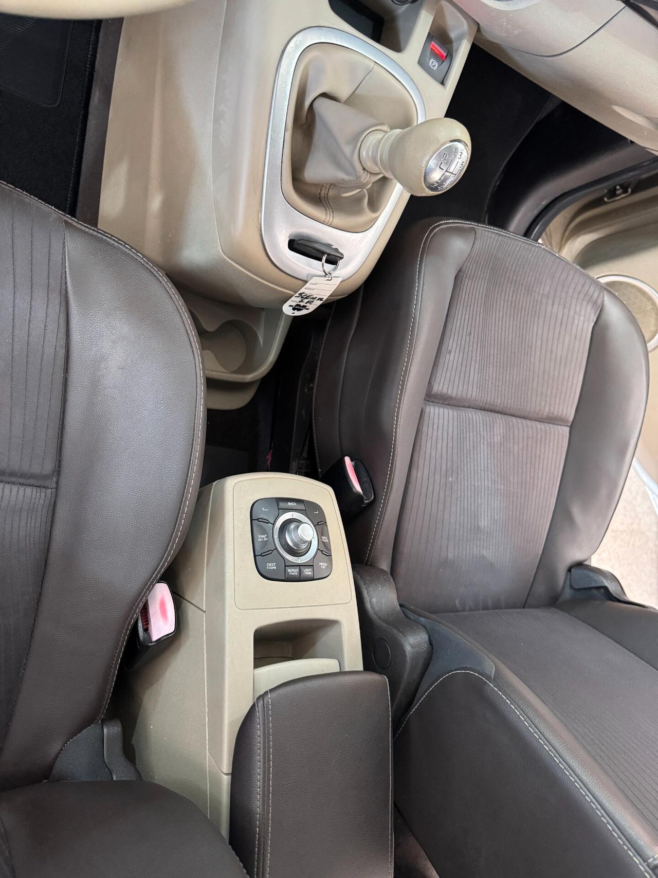 Renault Scenic Grand Scénic 7 POSTI 1.9 dCi/130CV NAVI-PELLE