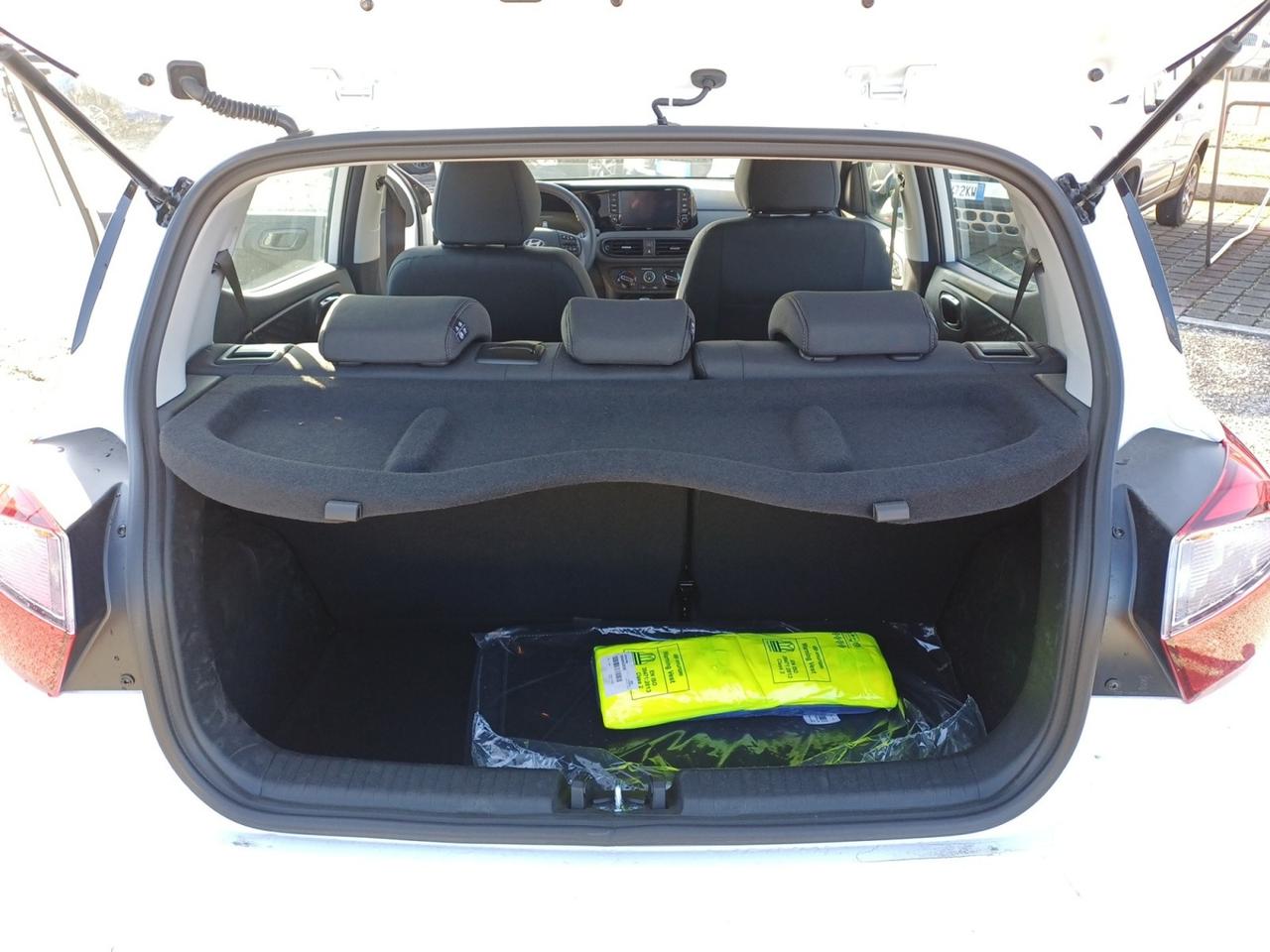 HYUNDAI i10 3ª serie - i10 1.0 MPI AT Connectline