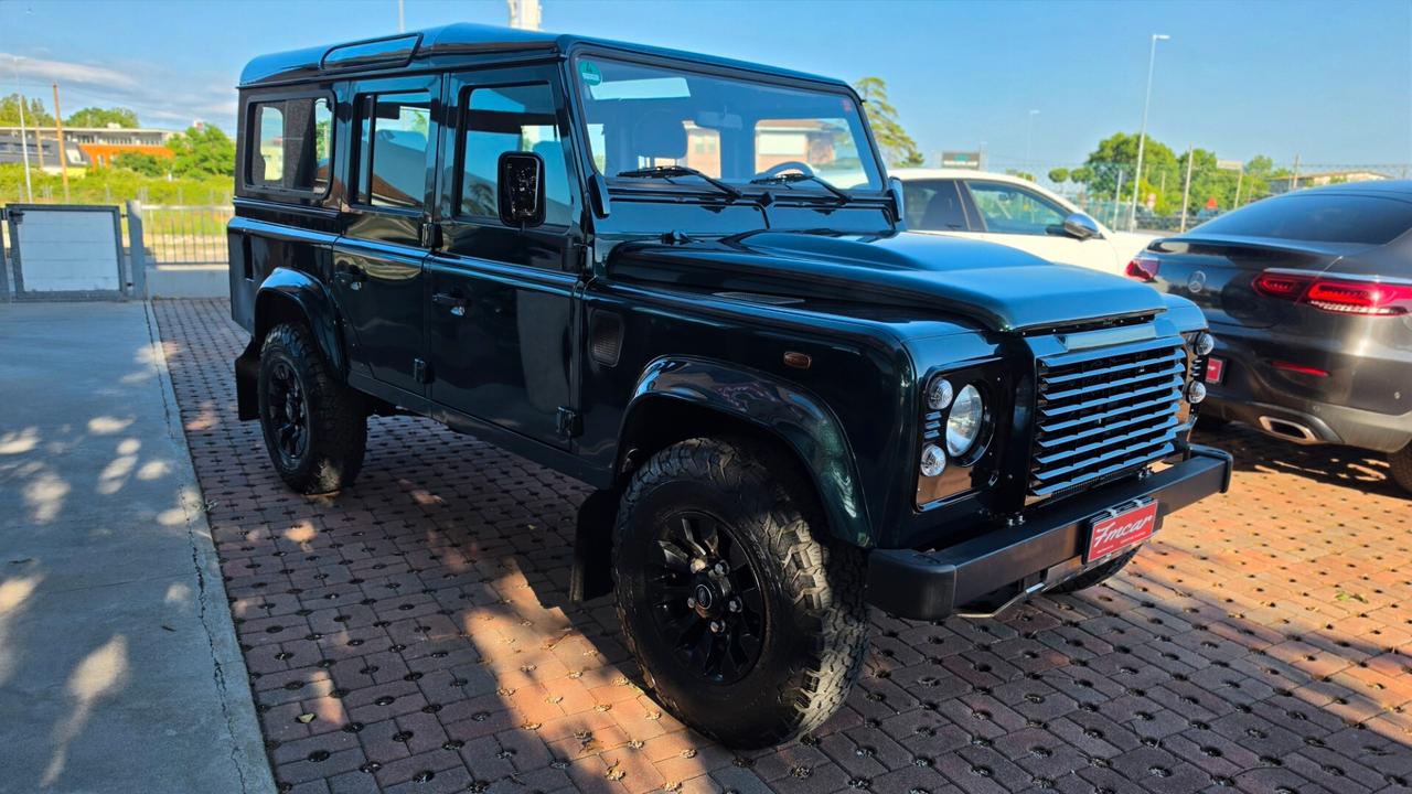 Land Rover Defender 110 2.2 TD4 Station Wagon N1 5 P. motore nuovo percors KM 15.000