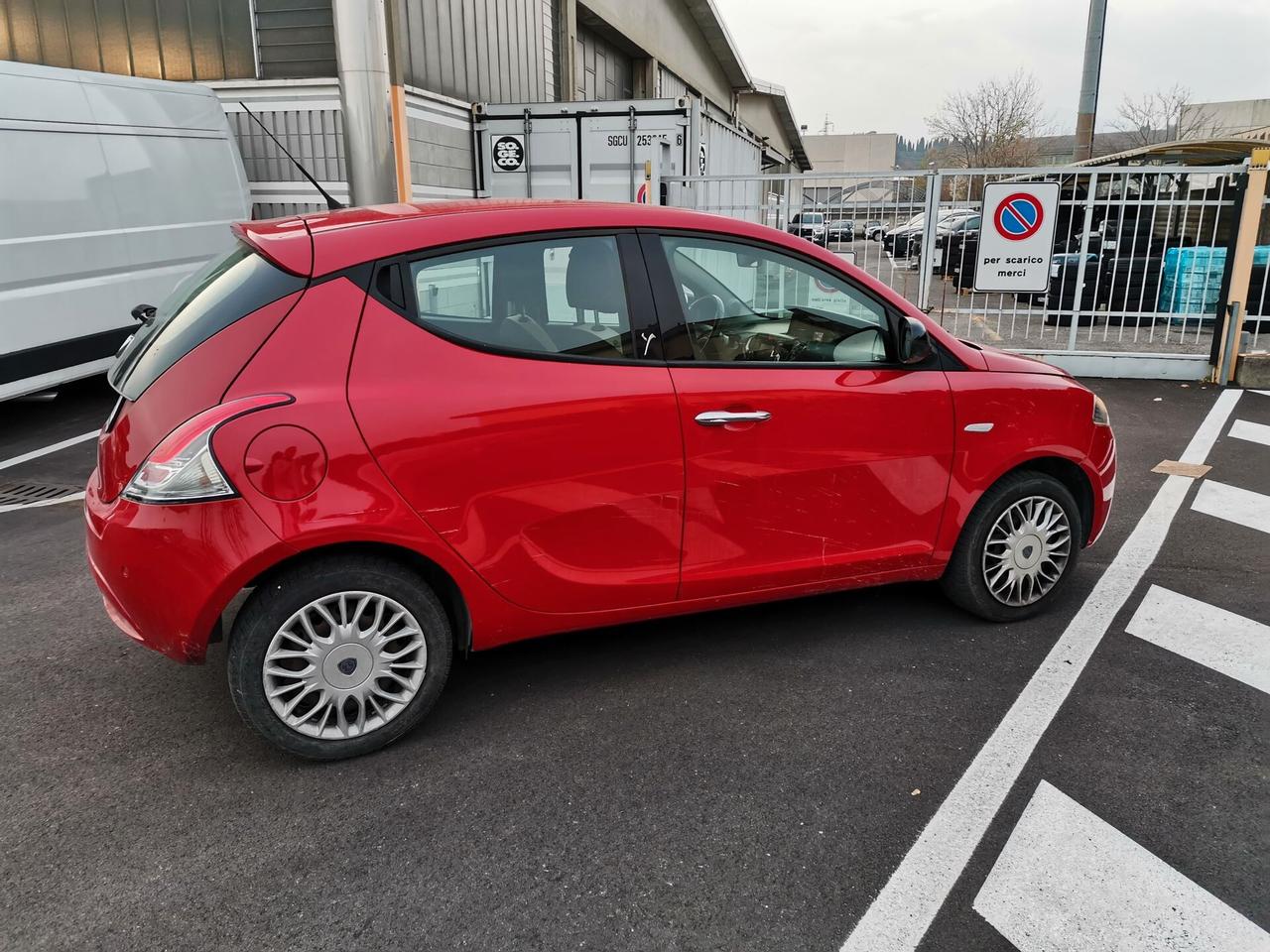 Lancia Ypsilon 1.2 69 CV 5 porte Unyca