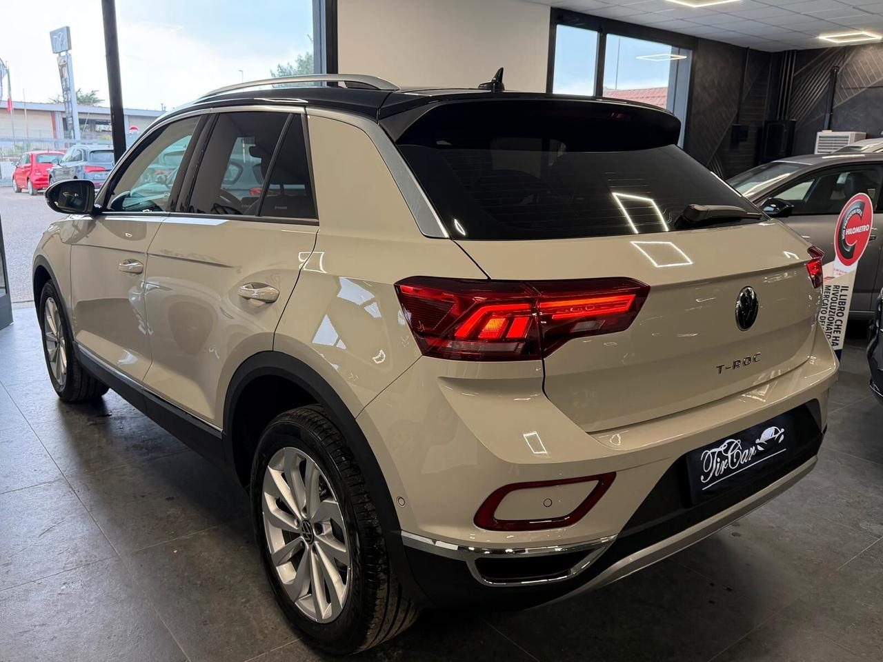 VOLKSWAGEN T-ROC STYLE 2.0 TDI 116CV 85KW ANNO 2023