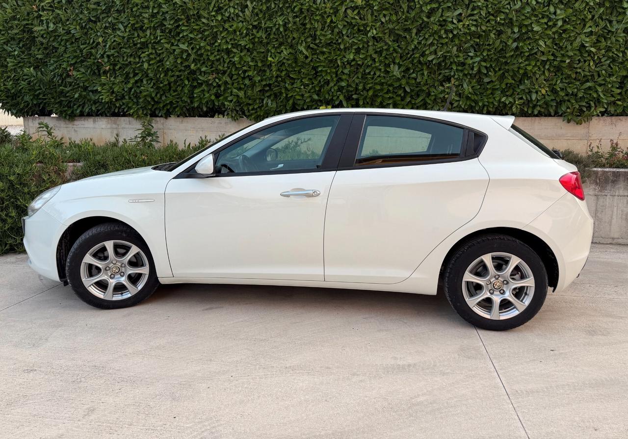Alfa Romeo Giulietta 1.4 Turbo 105 CV