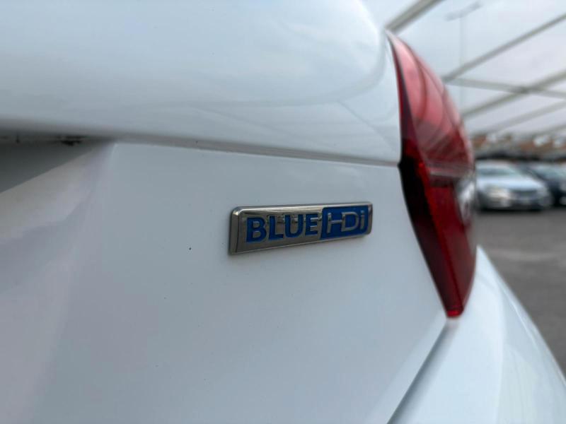 PEUGEOT 208 1.6 DIESEL 75 CV ADATTA NEOPATENTATI