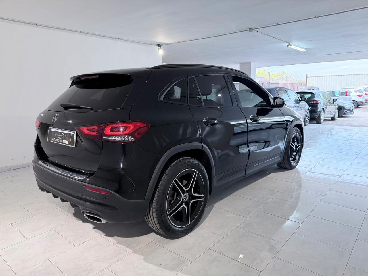 MERCEDES GLA200D PREMIUM IVA ESPOSTA