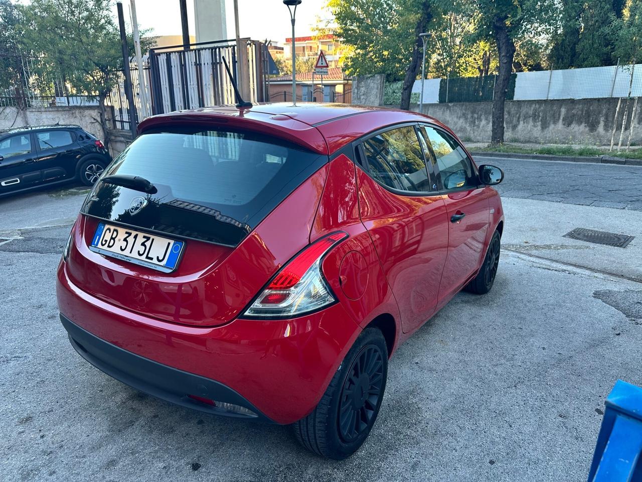Lancia Ypsilon 1.2 69 CV 5 porte GPL