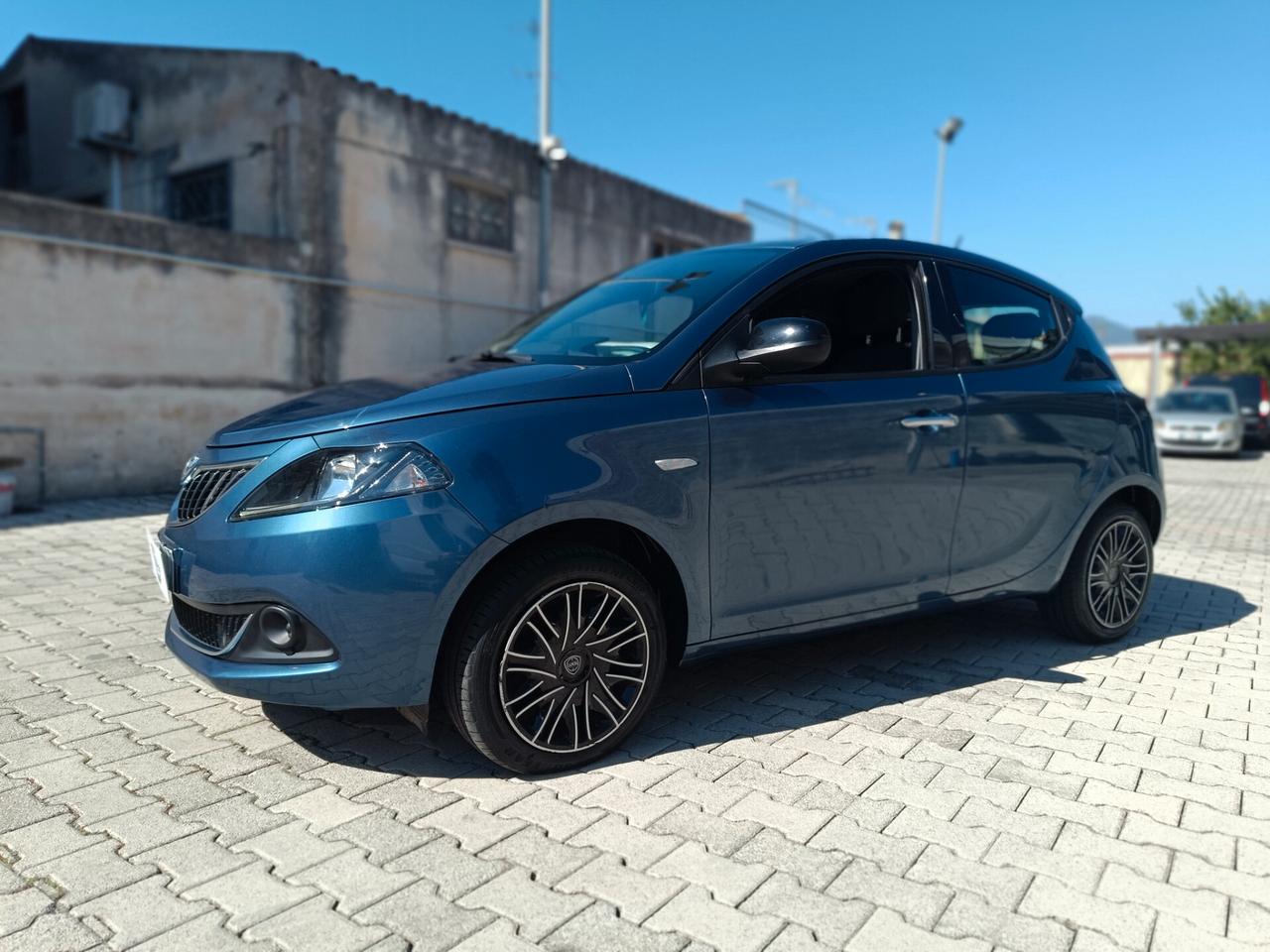 Lancia Ypsilon 1.0 FireFly 5 porte S&S Hybrid Gold