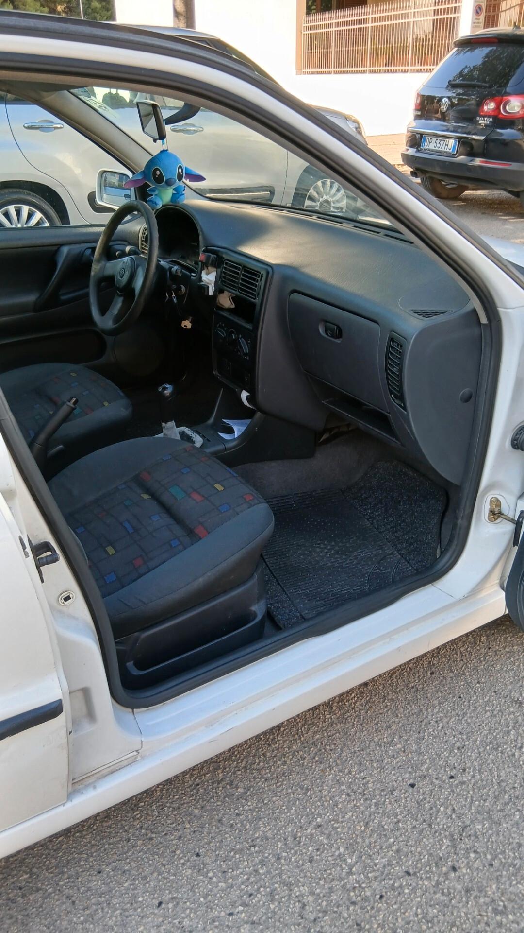 Volkswagen Polo 1.0 cat 5 porte