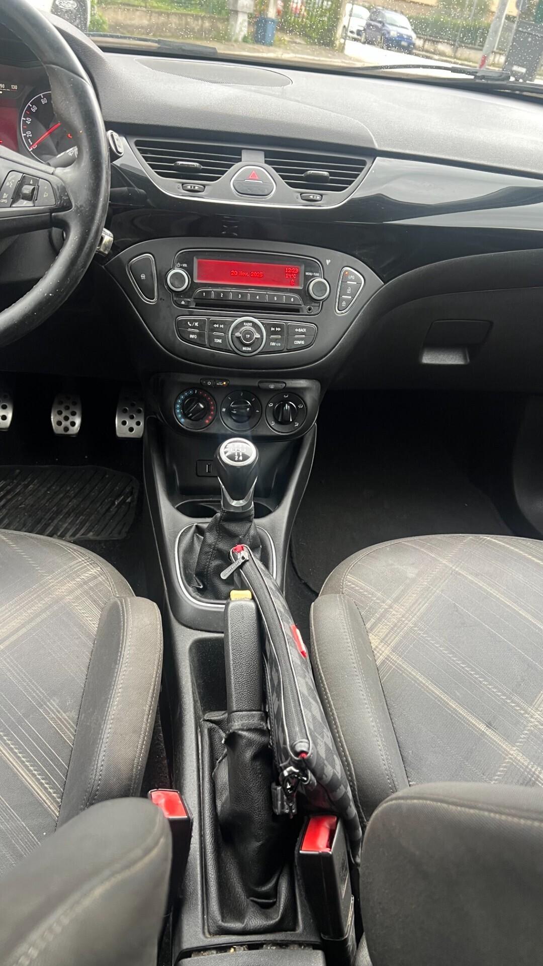 Opel Corsa 1.4 90CV GPL Tech 5 porte b-Color