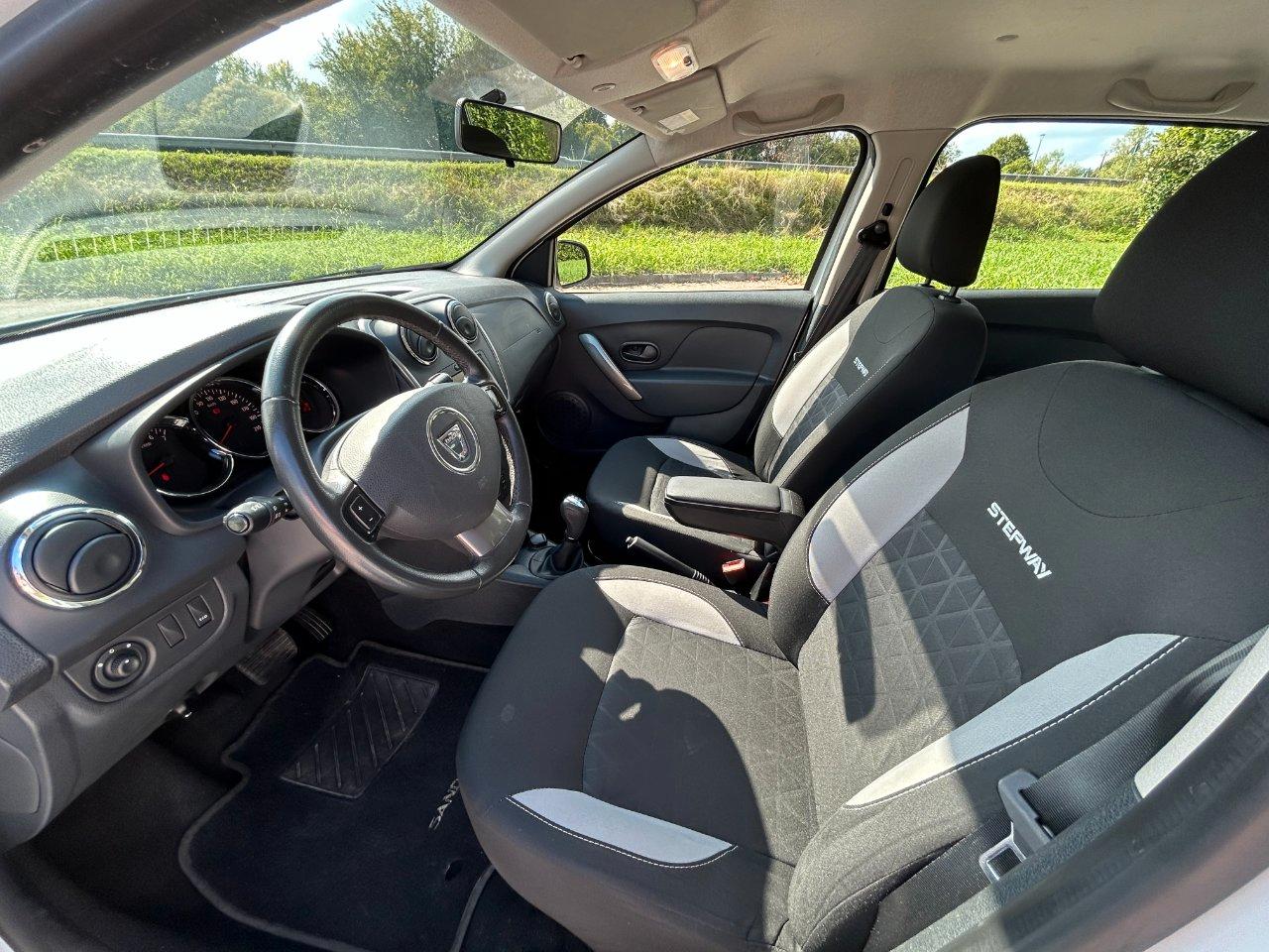 Dacia Sandero Stepway 1.5 dci s&s 90cv auto