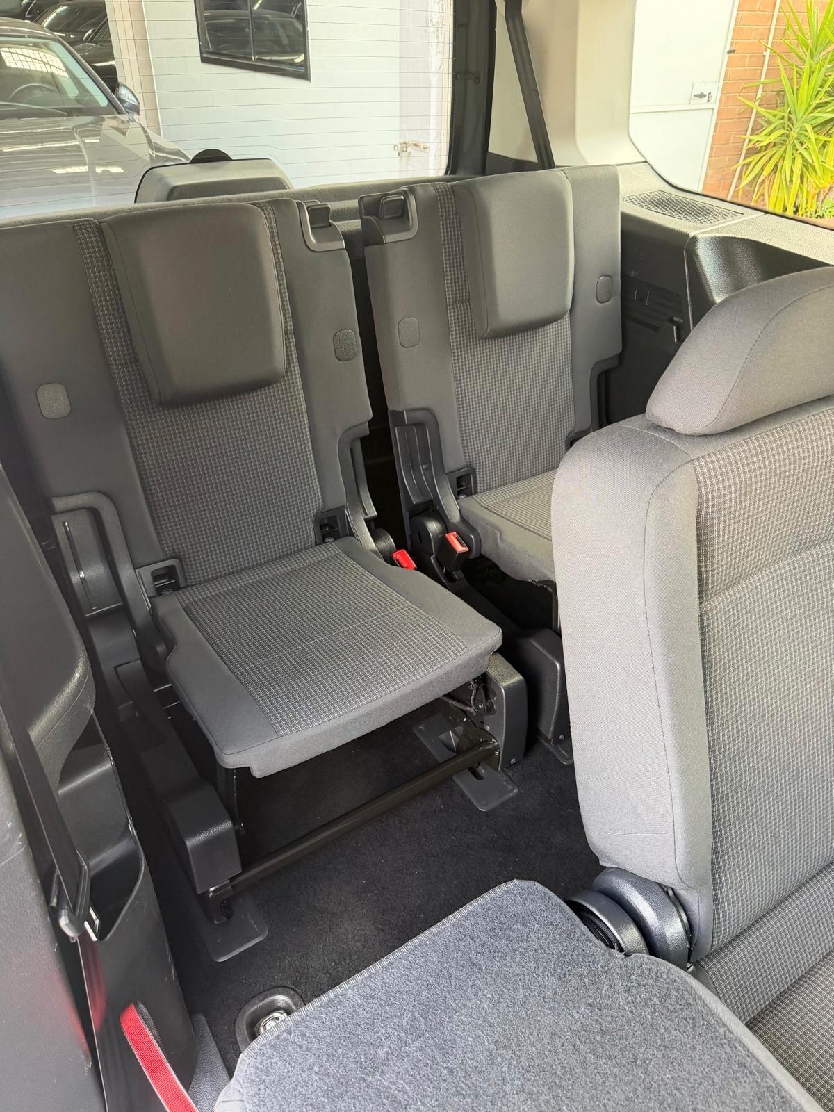 Volkswagen Caddy Pianale Ribassato 2.0 TDI 102 CV Space Maxi 7 POSTI DUE PORTIERE SCORREVOLI