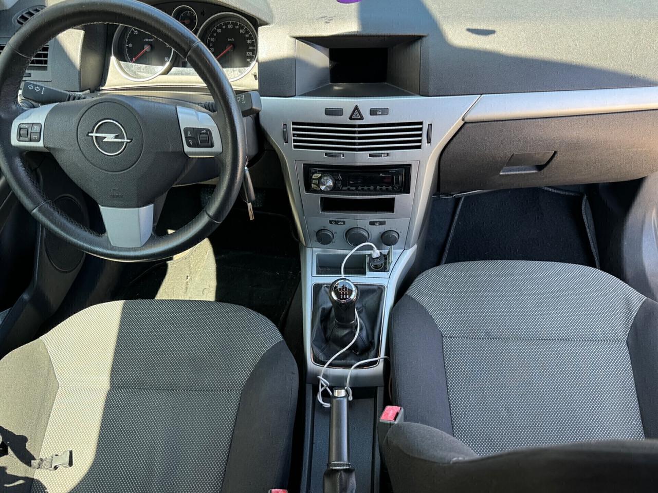 Opel Astra GTC 1.7 CDTI 110CV ecoFLEX 3P. 2009