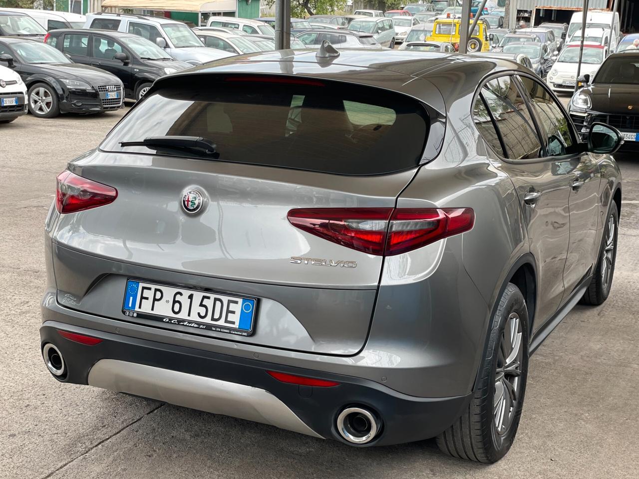 Alfa Romeo Stelvio 2.2 Turbodiesel 180 CV AT8 RWD Super